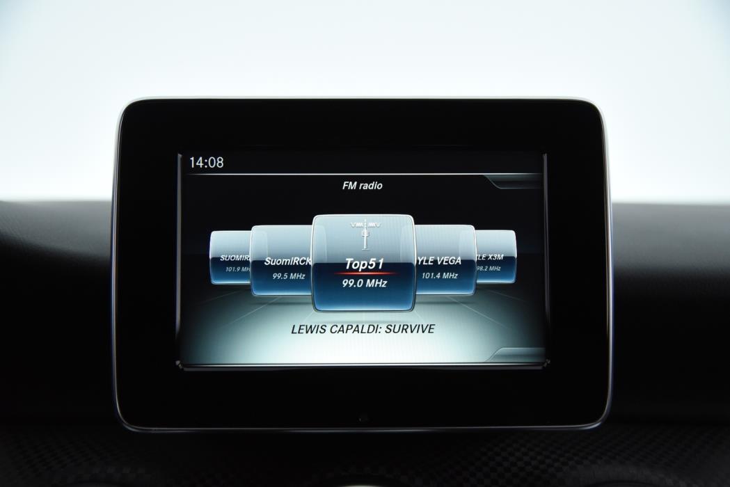 MERCEDES-BENZ A 2016