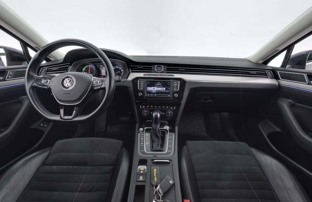 VOLKSWAGEN Passat 2016
