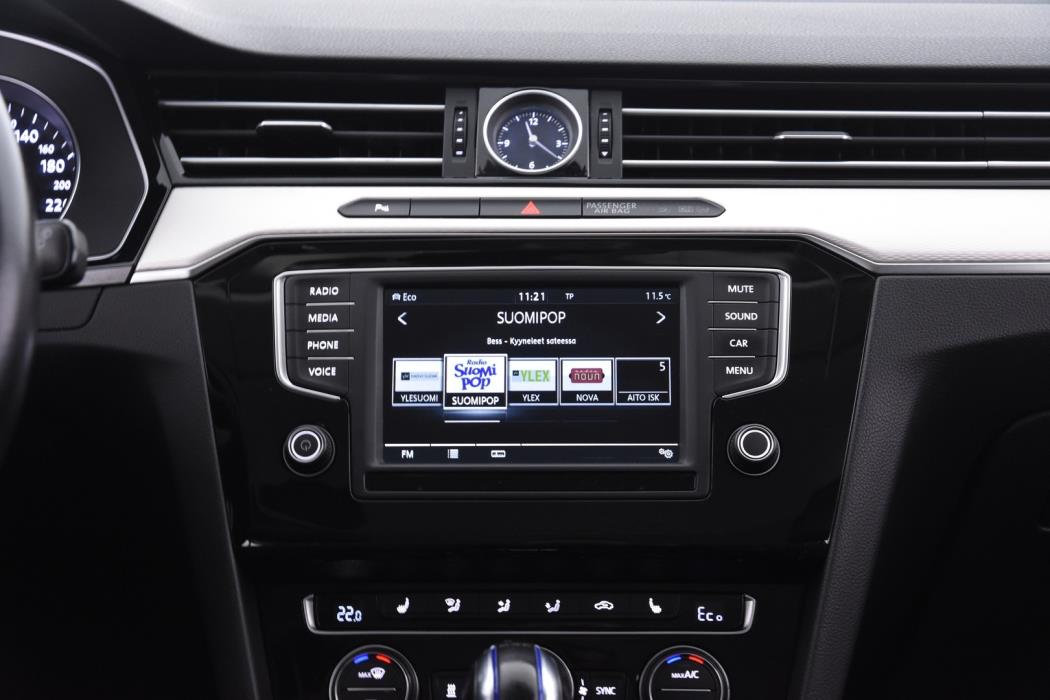 VOLKSWAGEN Passat 2016