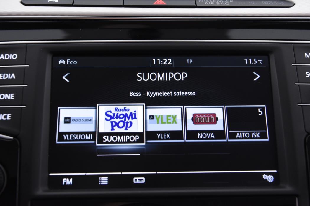 VOLKSWAGEN Passat 2016