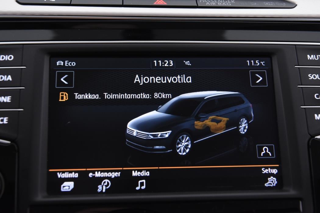 VOLKSWAGEN Passat 2016