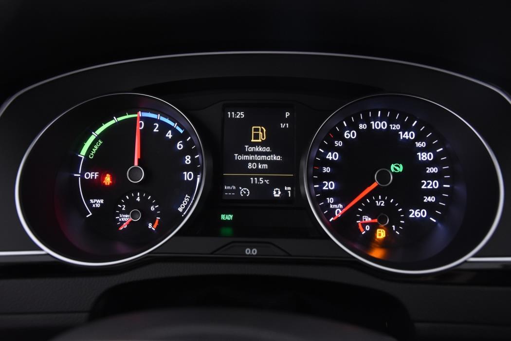 VOLKSWAGEN Passat 2016