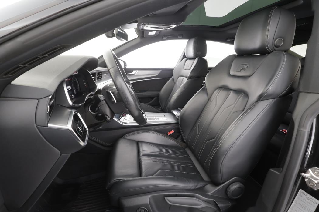 AUDI A7 2021