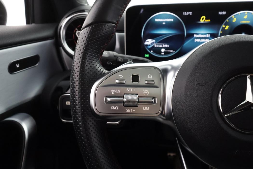 MERCEDES-BENZ A 35 AMG 2019