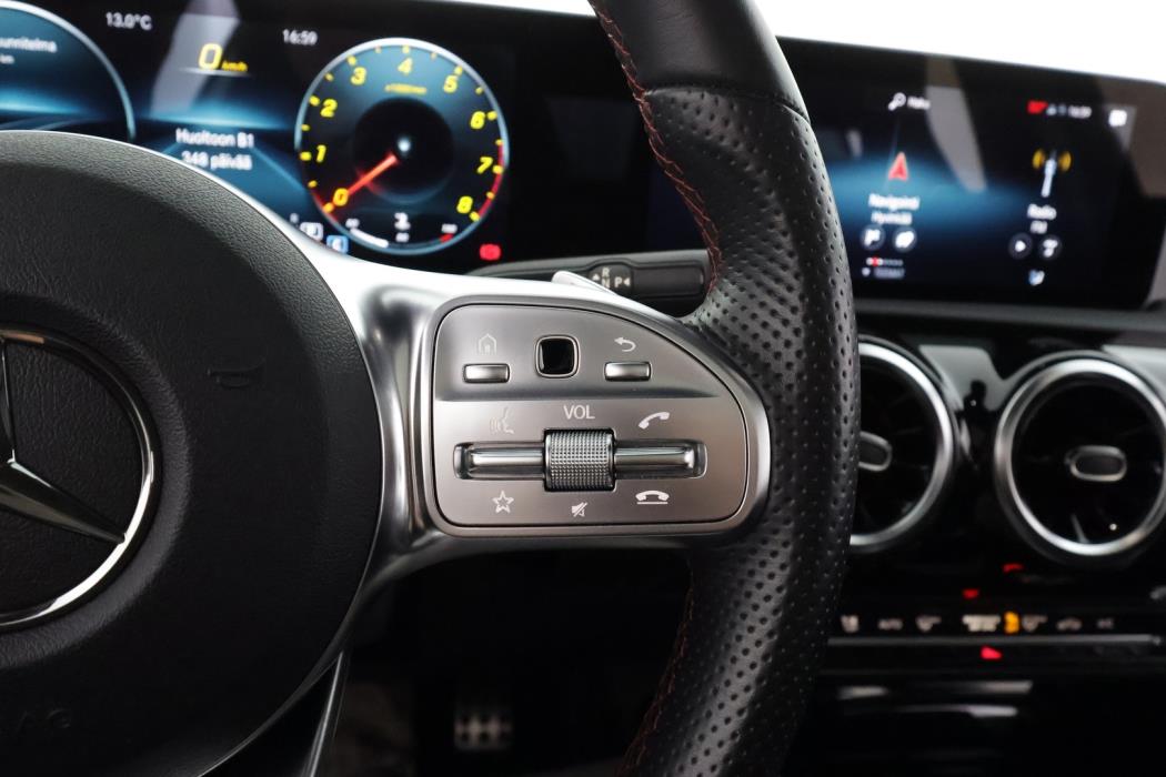MERCEDES-BENZ A 35 AMG 2019
