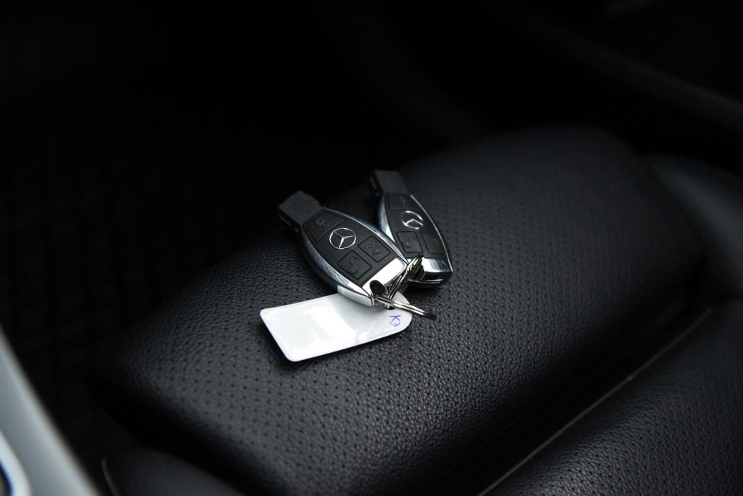 MERCEDES-BENZ C 2017