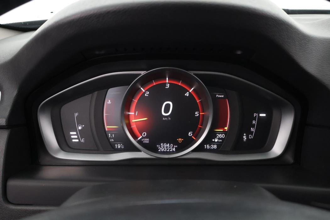 VOLVO XC70 2016