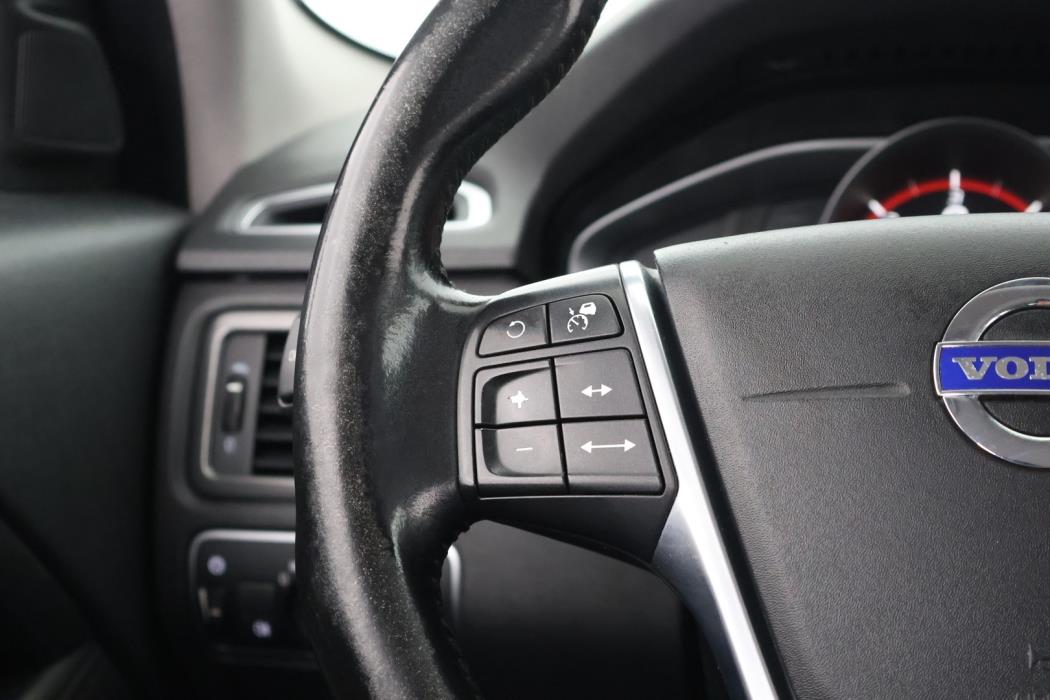 VOLVO XC70 2016
