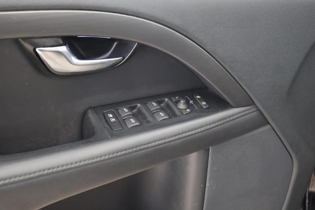 VOLVO XC70 2016