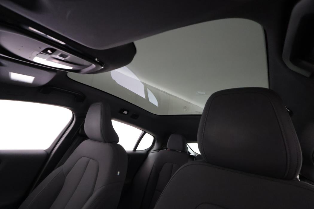 VOLVO C40 2023