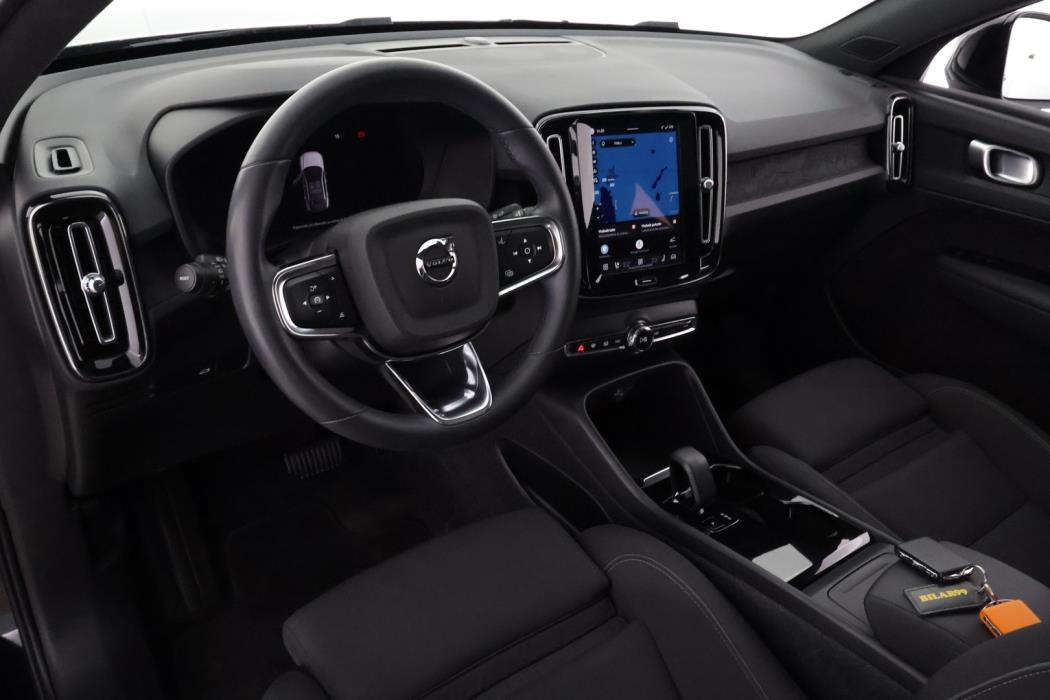 VOLVO C40 2023