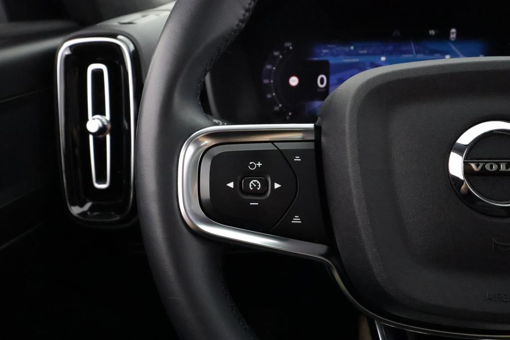 VOLVO C40 2023