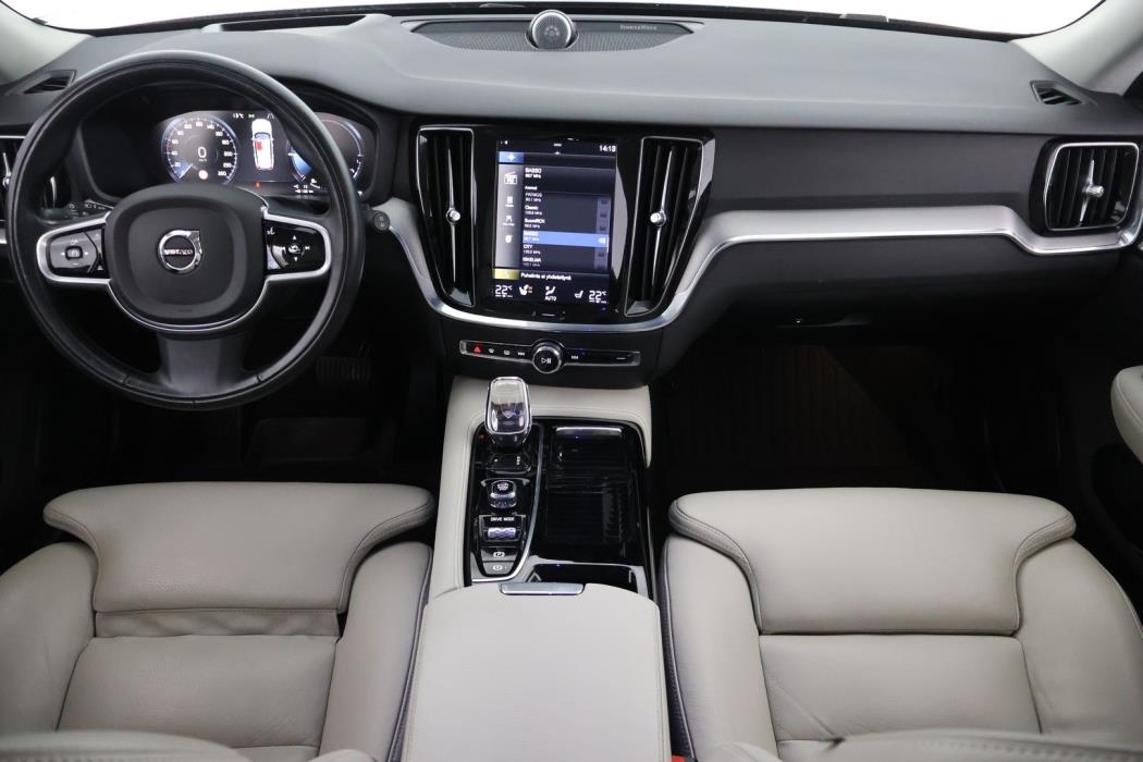 VOLVO V60 2020