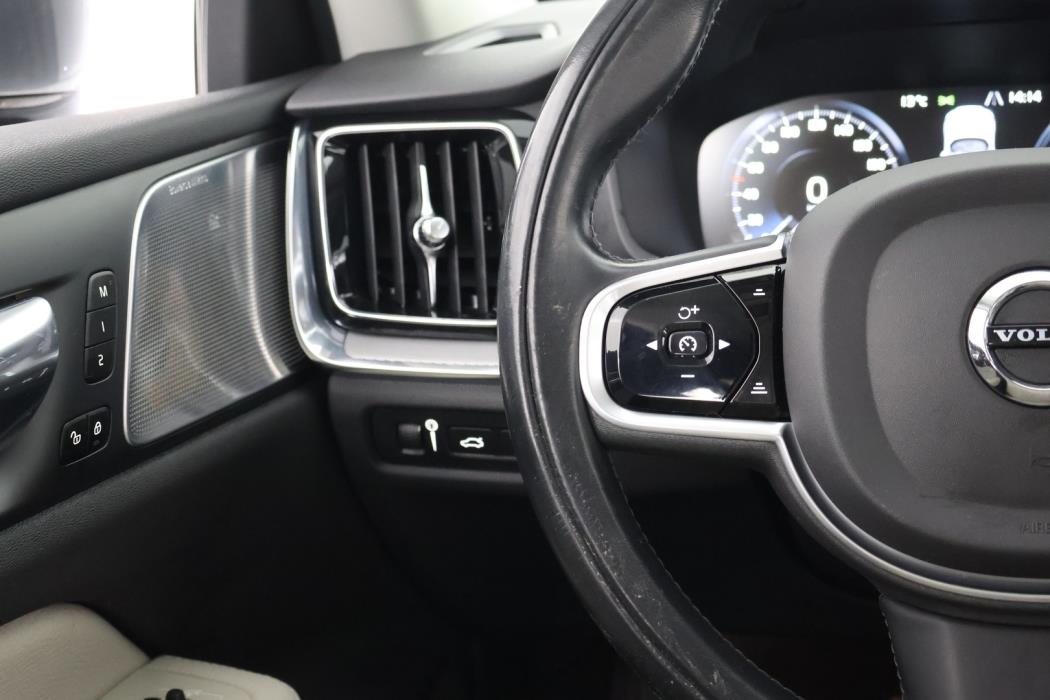 VOLVO V60 2020