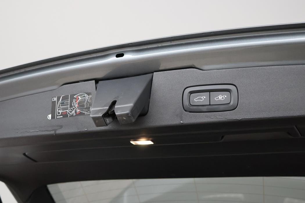 VOLVO V60 2020