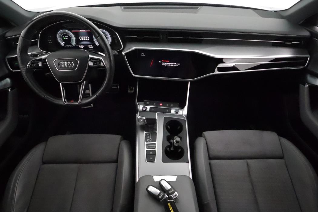 AUDI A6 2021