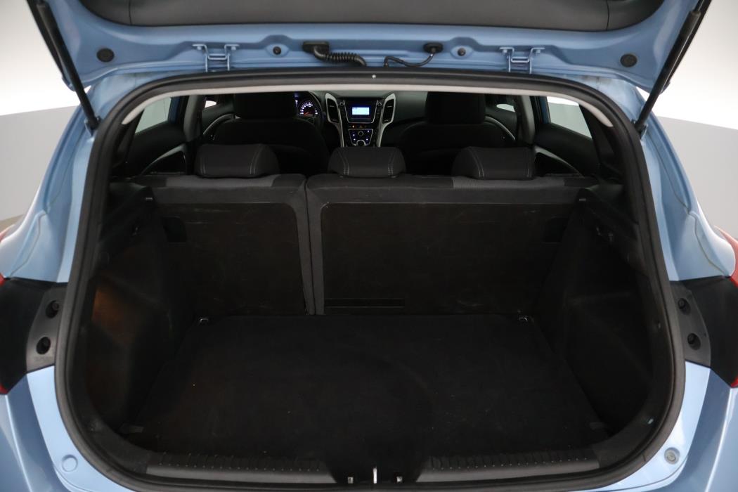 HYUNDAI i30 5d 2012
