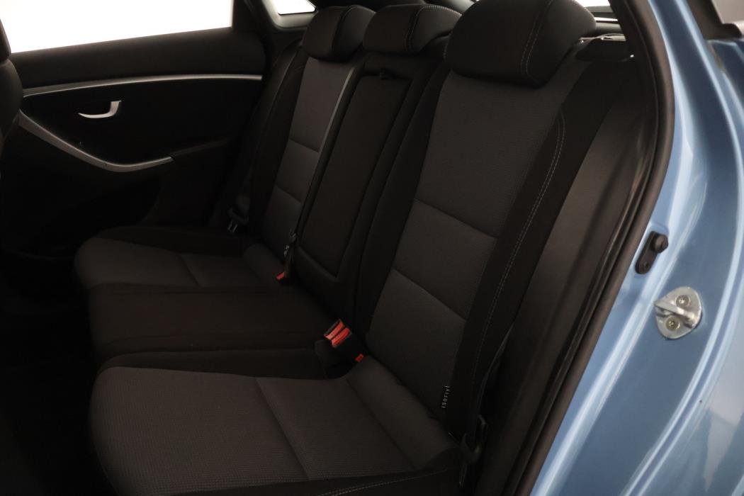 HYUNDAI i30 5d 2012