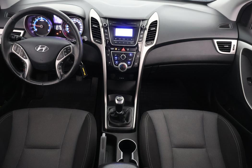 HYUNDAI i30 5d 2012
