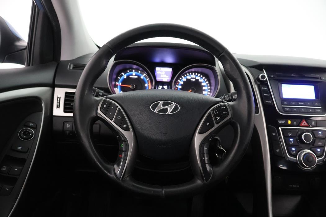 HYUNDAI i30 5d 2012