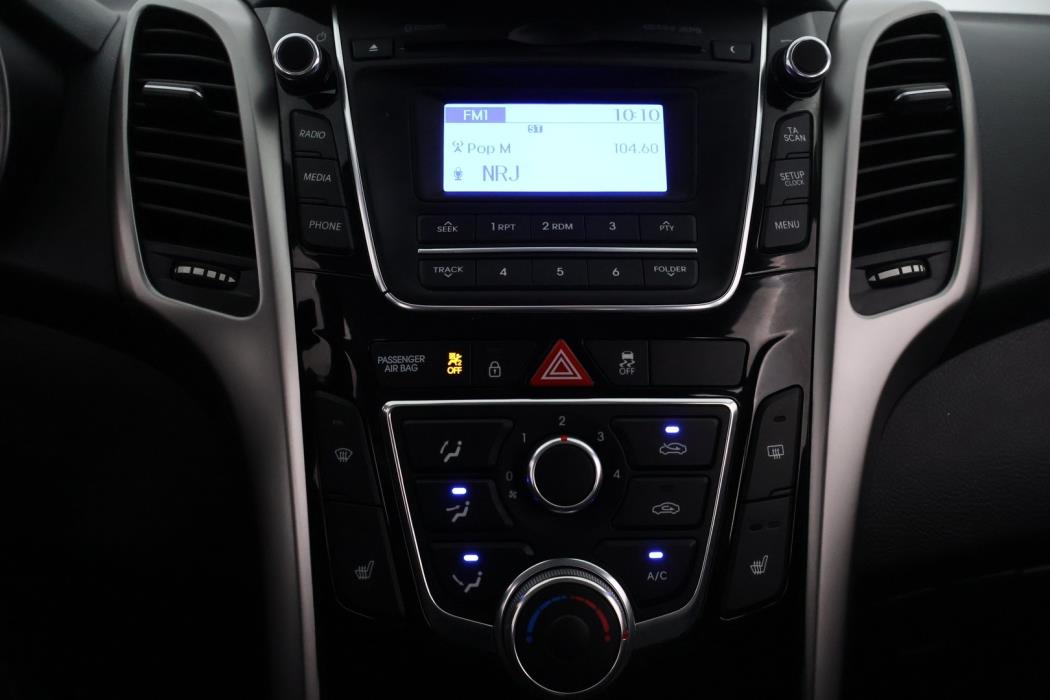 HYUNDAI i30 5d 2012