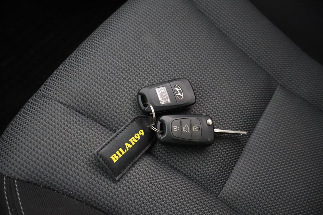 HYUNDAI i30 5d 2012