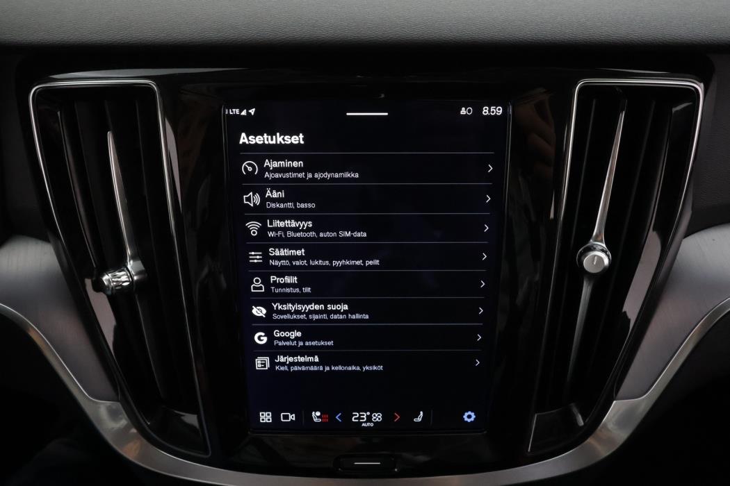 VOLVO V60 Cross Country 2023