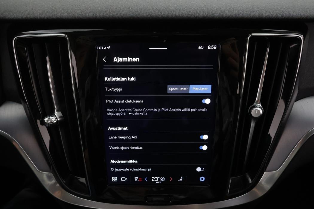 VOLVO V60 Cross Country 2023