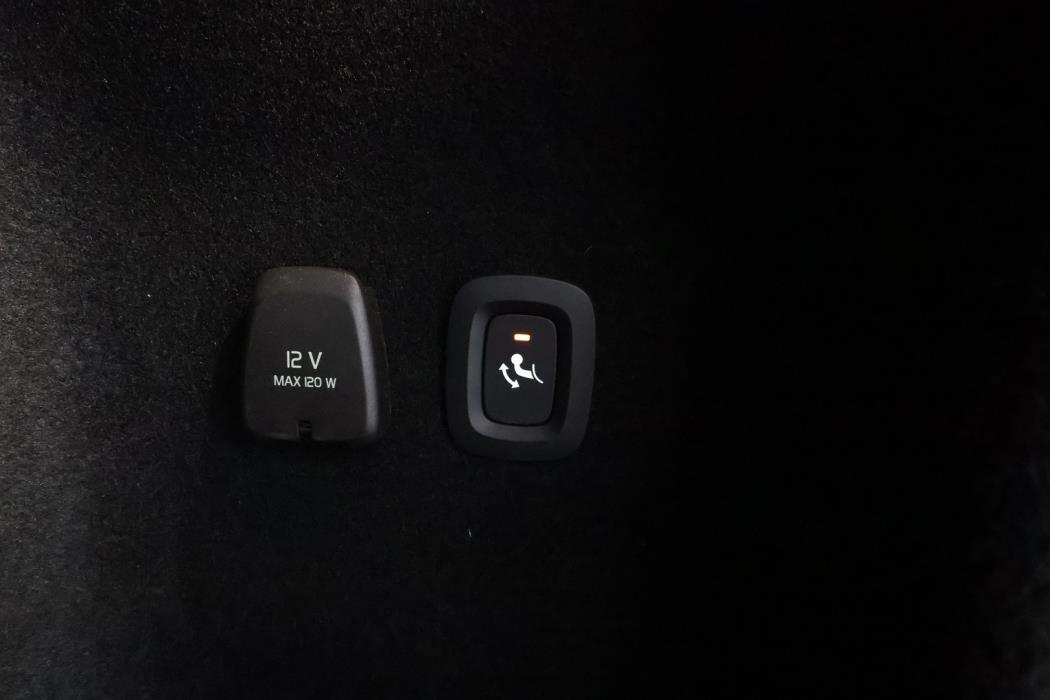 VOLVO V60 Cross Country 2023