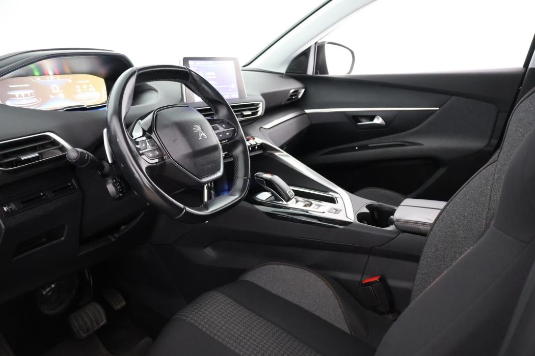 PEUGEOT 3008 2018