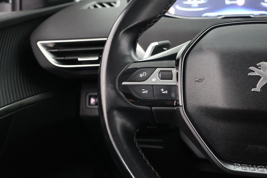 PEUGEOT 3008 2018