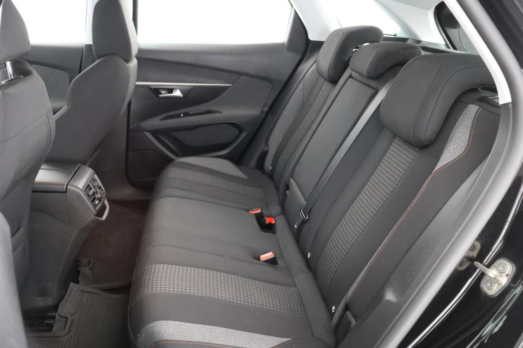PEUGEOT 3008 2018