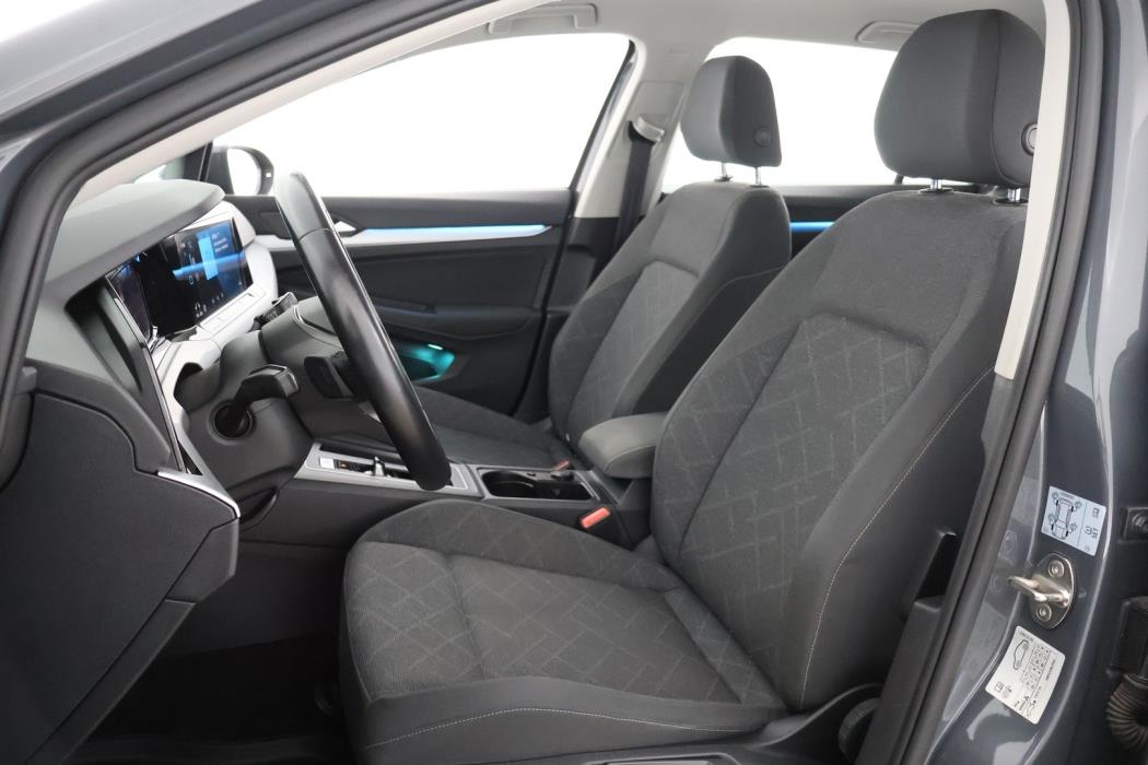 VOLKSWAGEN Golf 2021