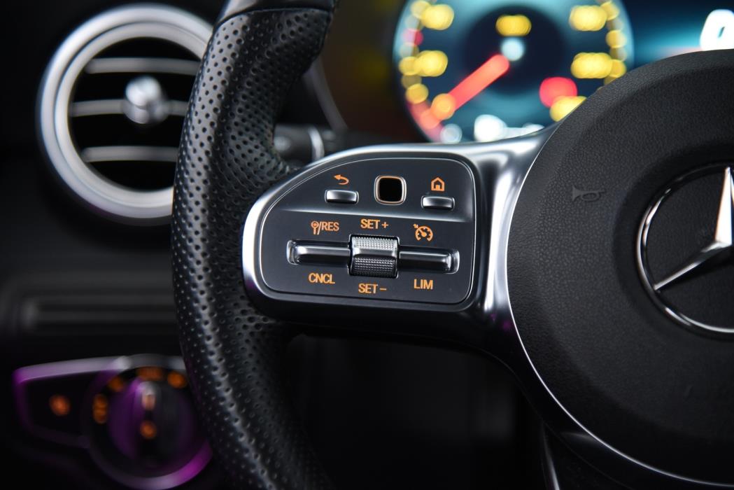 MERCEDES-BENZ GLC 2022