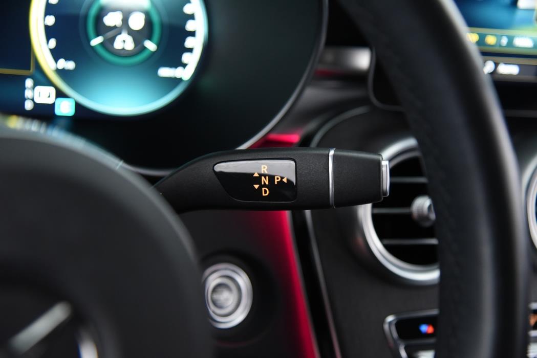 MERCEDES-BENZ GLC 2022