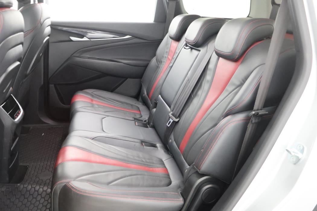 MAXUS Euniq 5 2021