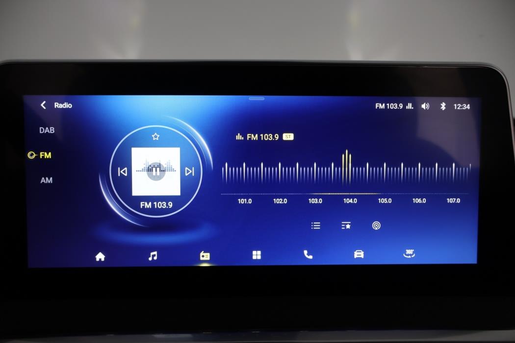 MAXUS Euniq 5 2021