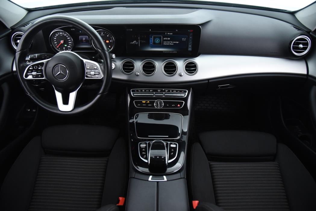 MERCEDES-BENZ E 2020