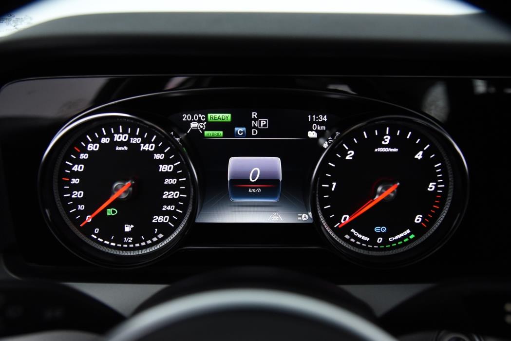 MERCEDES-BENZ E 2020