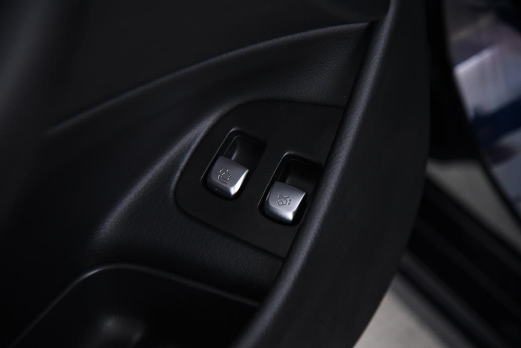 MERCEDES-BENZ E 2020