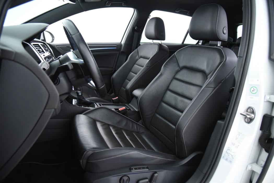 VOLKSWAGEN GOLF 2020