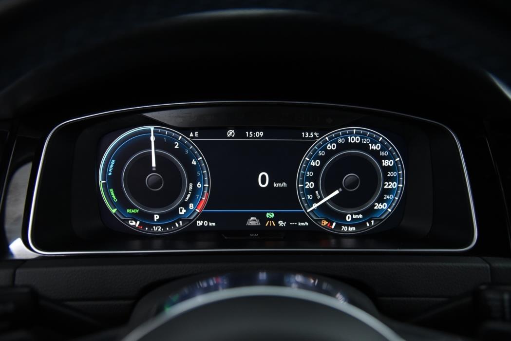 VOLKSWAGEN GOLF 2020