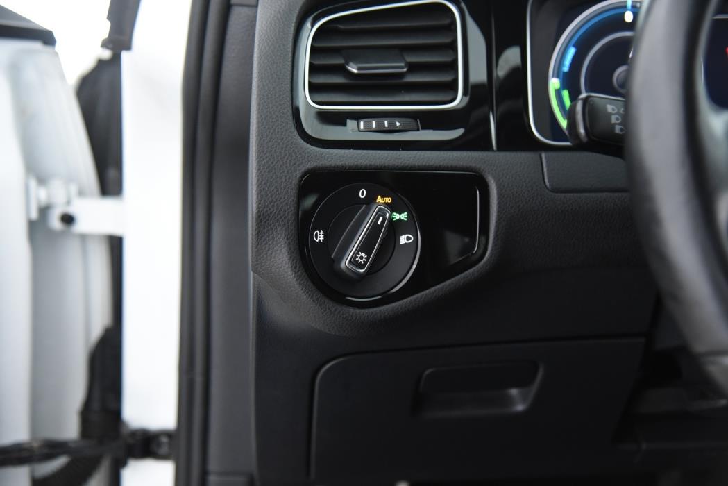 VOLKSWAGEN GOLF 2020