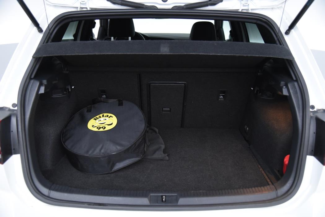 VOLKSWAGEN GOLF 2020