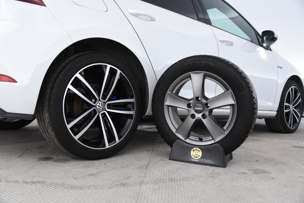 VOLKSWAGEN GOLF 2020