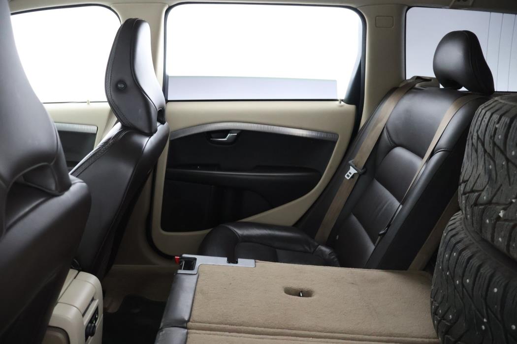 VOLVO XC70 2010