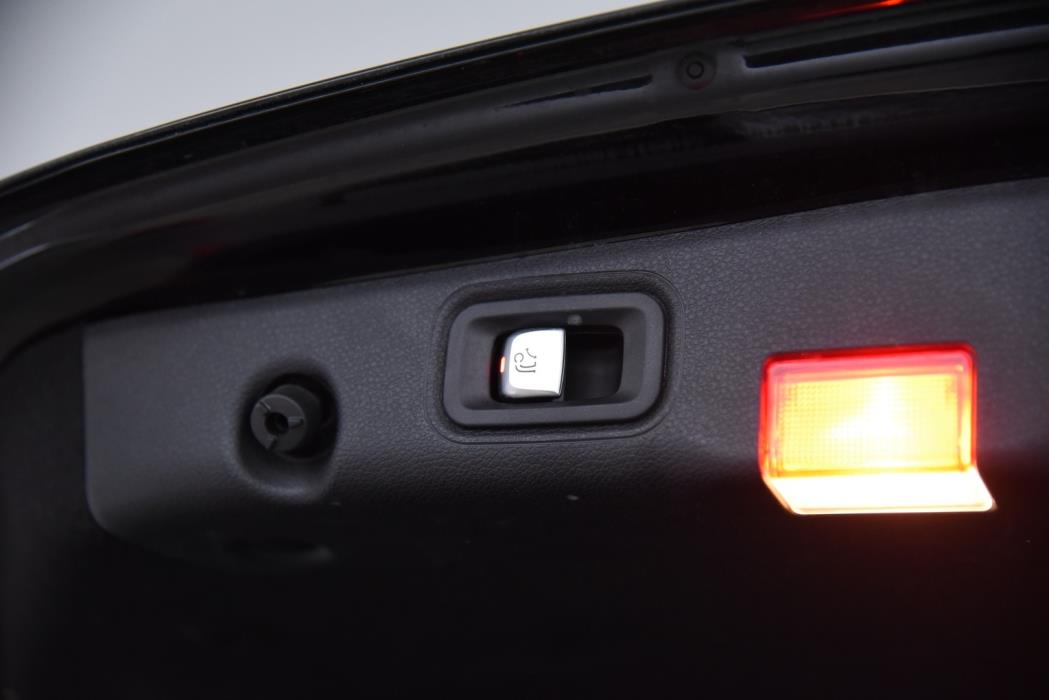 MERCEDES-BENZ E 2017