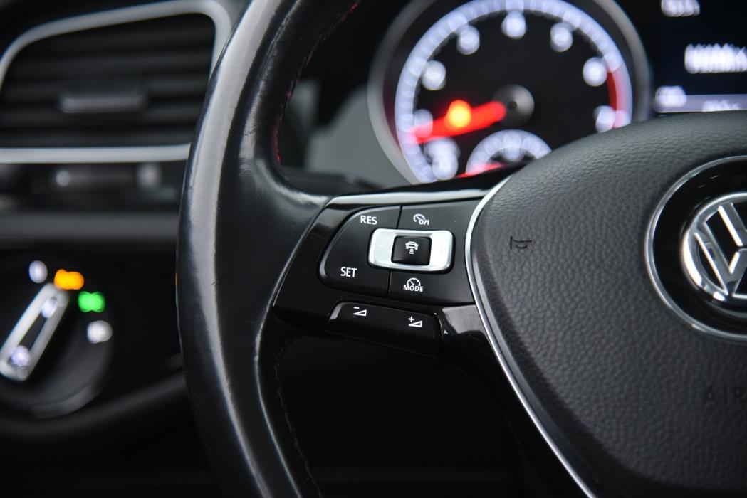 VOLKSWAGEN Golf 2018