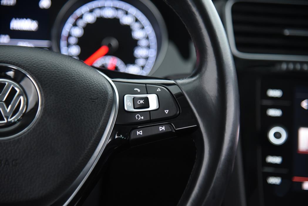 VOLKSWAGEN Golf 2018