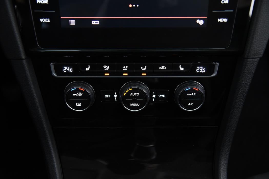 VOLKSWAGEN Golf 2018